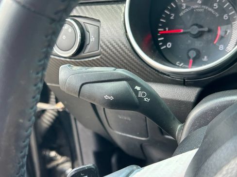 Used 2018 Ford Mustang Coupe RWD image 24