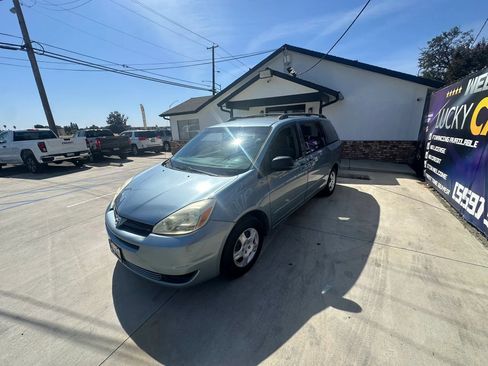 Used 2005 Toyota Sienna LE w/ LE Pkg 3 FWD image 16
