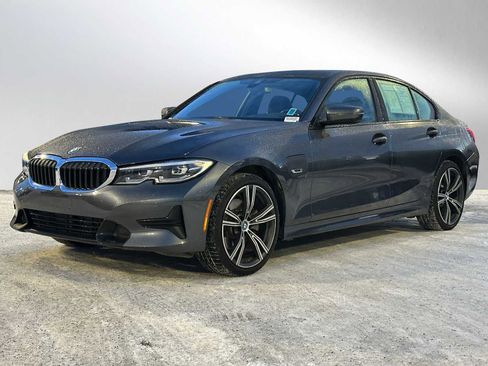 Used 2022 BMW 330e xDrive w/ Driving Assistance Package image 7