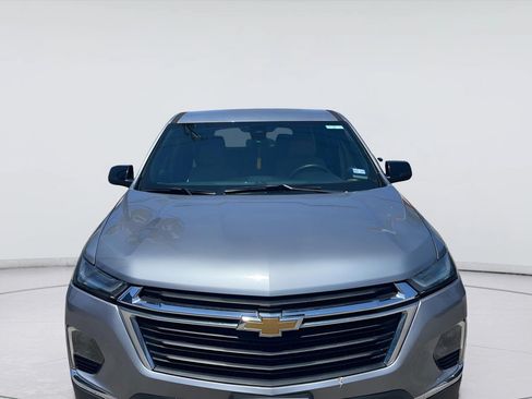 Used 2023 Chevrolet Traverse LS FWD image 2