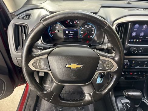 Used 2019 Chevrolet Colorado Z71 AWD/4WD image 12
