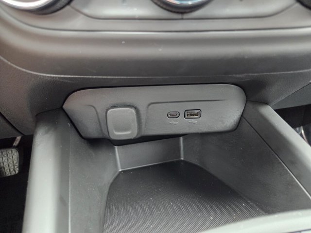 Used 2024 Chevrolet Trax RS w/ Driver Confidence Package FWD image 26