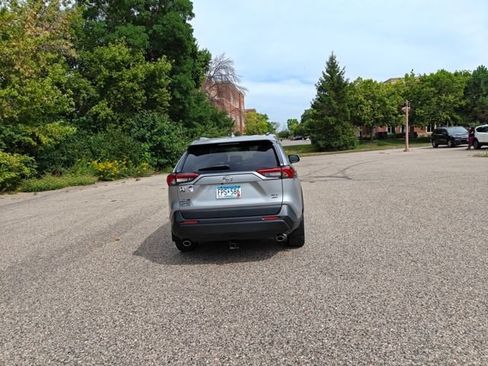Used 2021 Toyota RAV4 XLE Premium AWD/4WD image 5