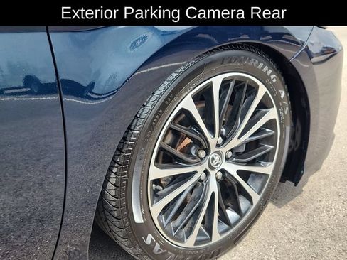 Used 2018 Toyota Camry SE w/ Moonroof Package FWD image 19
