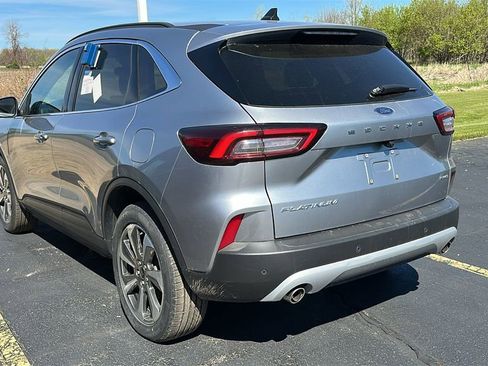 Used 2024 Ford Escape Platinum AWD/4WD image 4