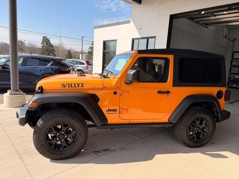 Used 2021 Jeep Wrangler Sport image 4