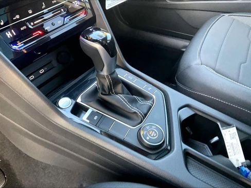 New 2026 Volkswagen Taos SE image 14