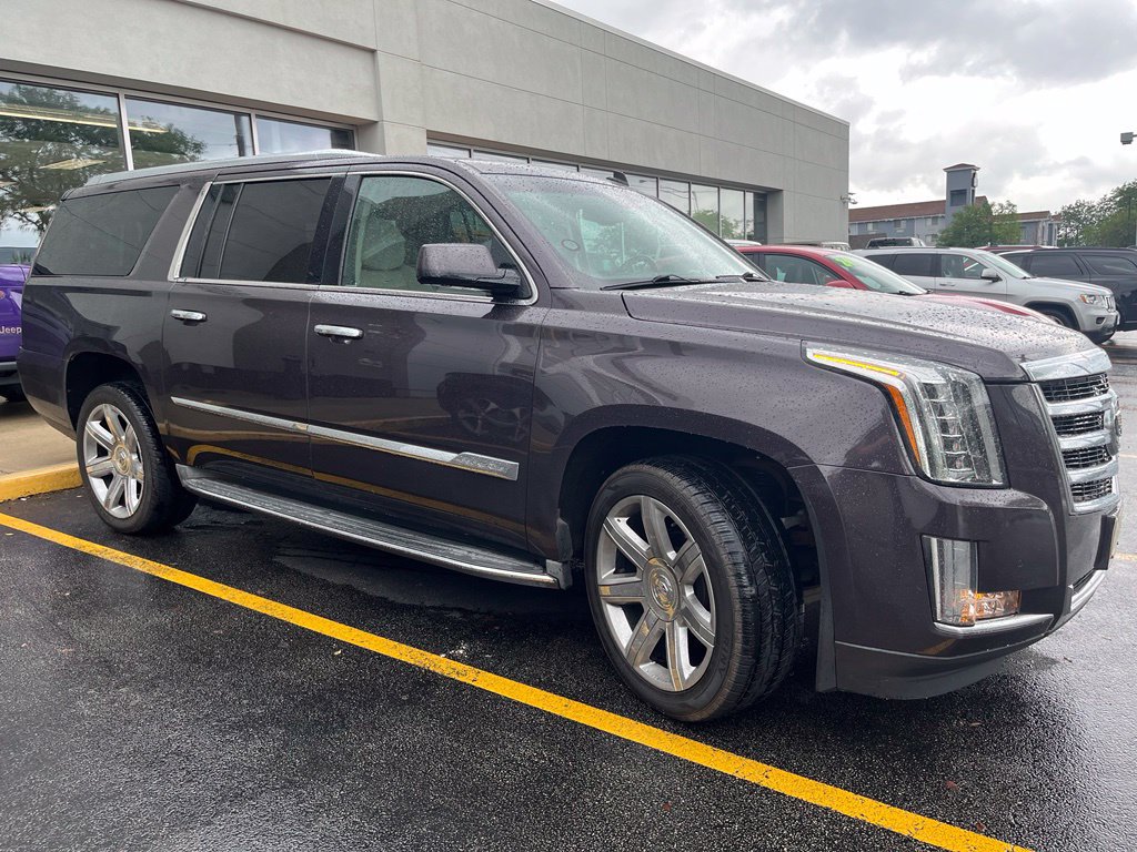 Used 2015 Cadillac Escalade ESV Luxury AWD/4WD image 3