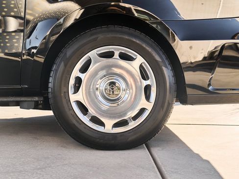 Used 2021 Mercedes-Benz Metris Passenger w/ Premium Safety Package image 7