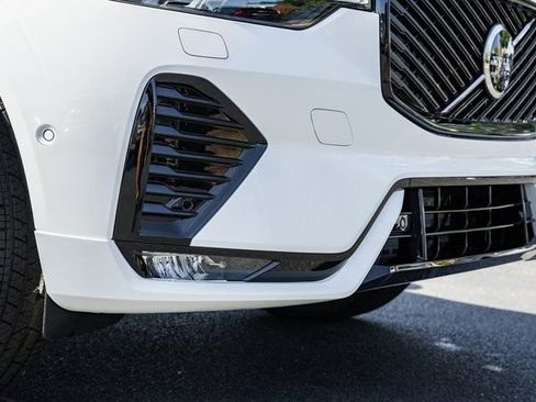 New 2026 Volvo XC60 B5 Plus w/ Protection Package Premier image 12