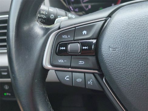 Used 2020 Honda Accord Touring image 17