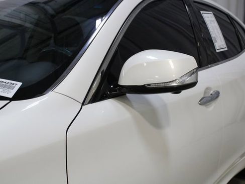 Used 2015 INFINITI Q70 3.7 RWD image 36