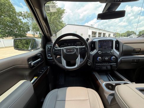 Used 2021 GMC Sierra 1500 SLT w/ SLT Premium Plus Package AWD/4WD image 2