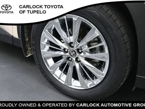 Used 2024 Toyota Grand Highlander AWD image 17
