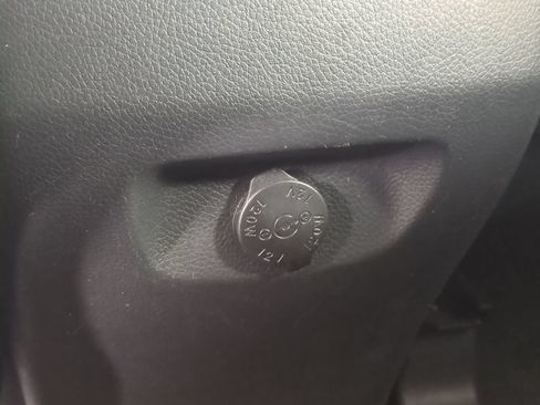 Used 2018 Hyundai Santa Fe Sport FWD image 17
