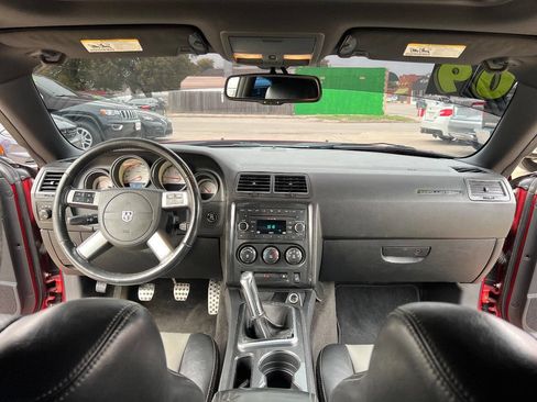 Used 2009 Dodge Challenger R/T image 18