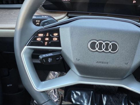 Used 2025 Audi Q5 Premium Plus w/ Premium Plus AWD/4WD image 14