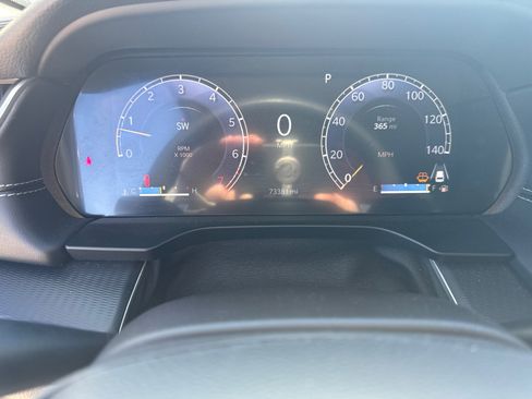 Used 2024 Jeep Grand Cherokee Laredo image 30