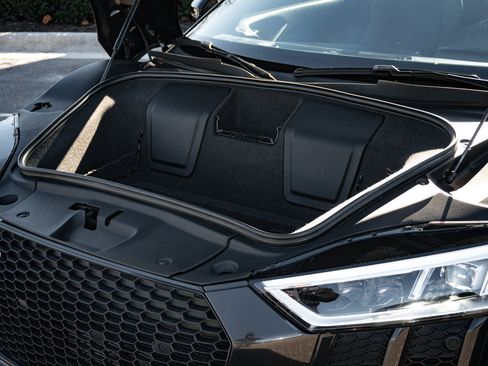 Used 2017 Audi R8 V10 plus image 37