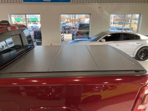 Used 2019 RAM 1500 Laramie image 31