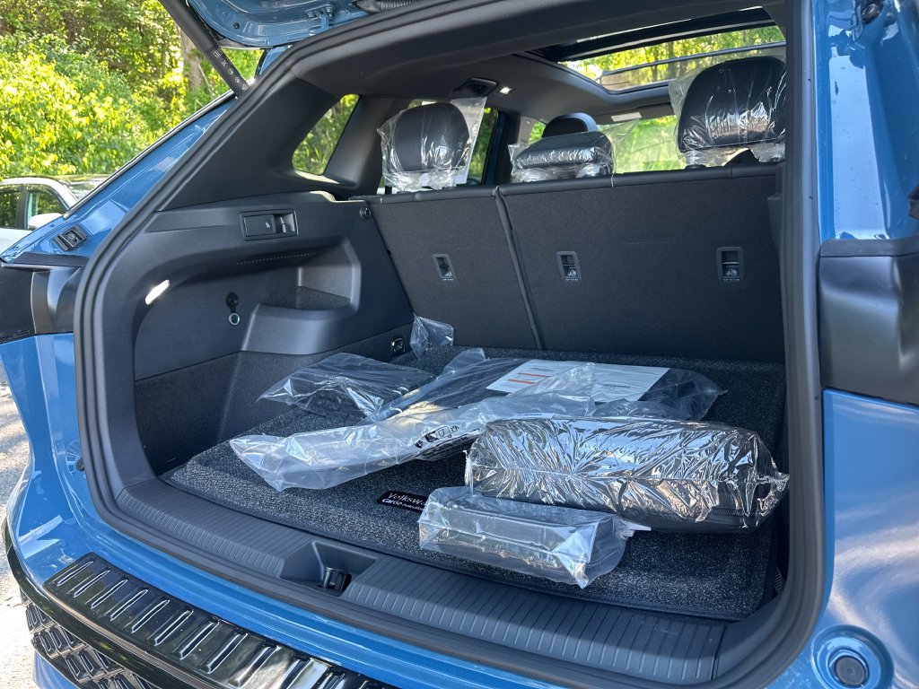 New 2026 Volkswagen Tiguan SE R-Line AWD/4WD image 19