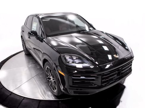 Certified 2025 Porsche Cayenne E-Hybrid AWD/4WD image 22