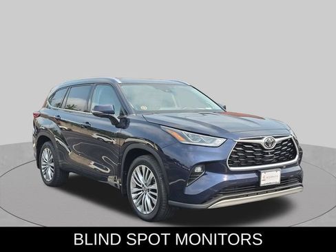 Used 2023 Toyota Highlander Platinum AWD/4WD image 3