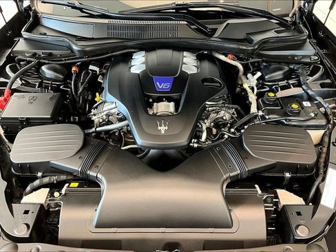 Used 2023 Maserati Ghibli Modena RWD image 30