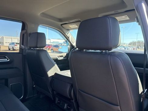 Used 2023 GMC Sierra 1500 SLT image 48