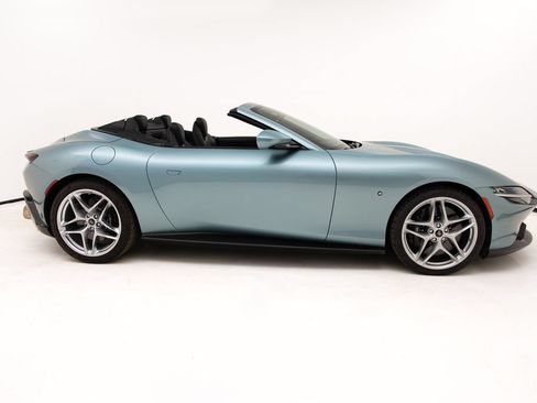 Certified 2024 Ferrari Roma Spider RWD image 3