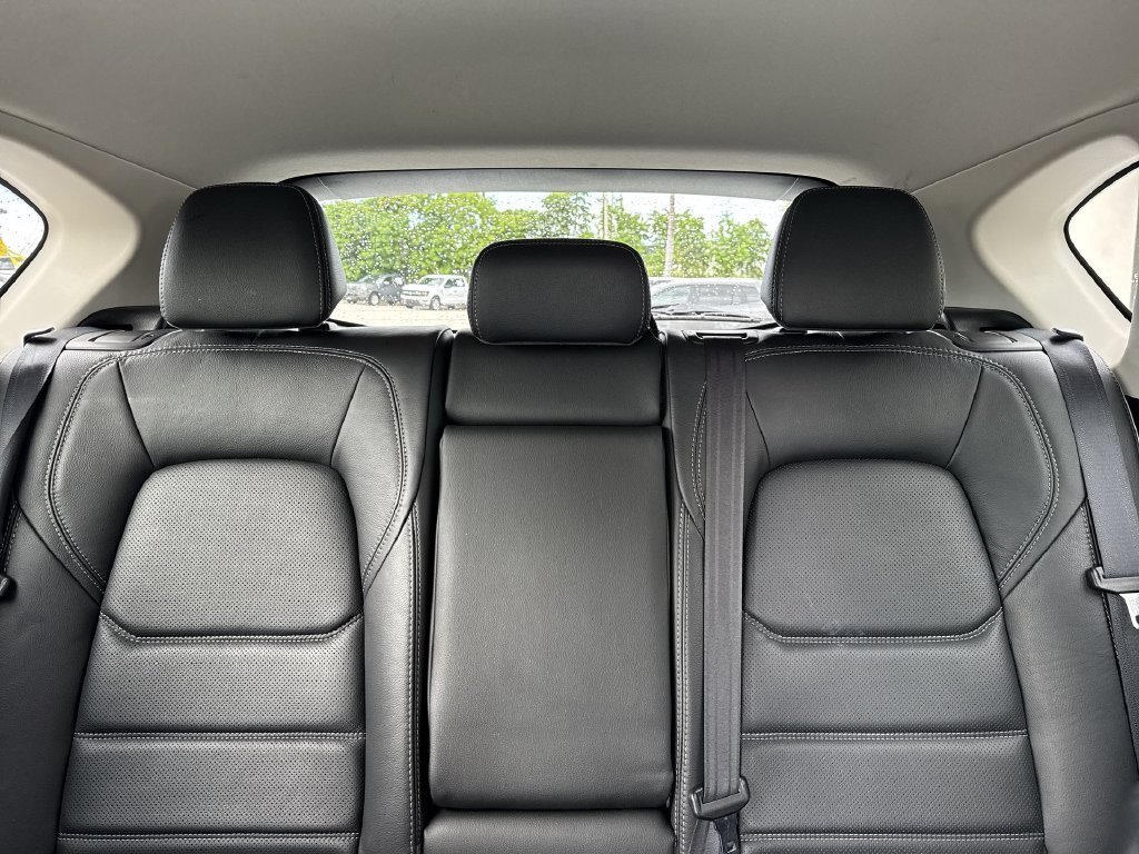 Used 2025 MAZDA CX-5 AWD 2.5 S w/ Preferred Package image 18