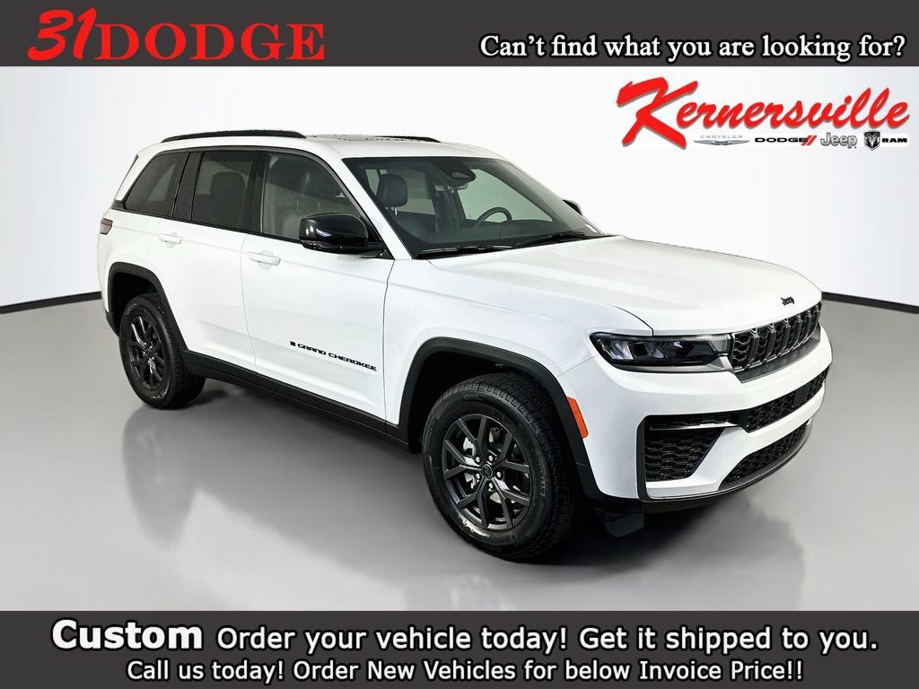 New 2027 Jeep Grand Cherokee Altitude AWD/4WD image 1