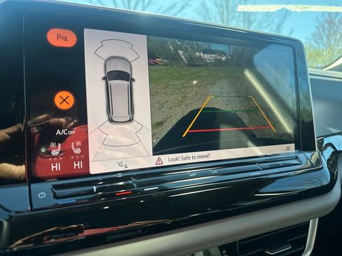 New 2026 Volkswagen Atlas Peak Edition AWD/4WD image 10