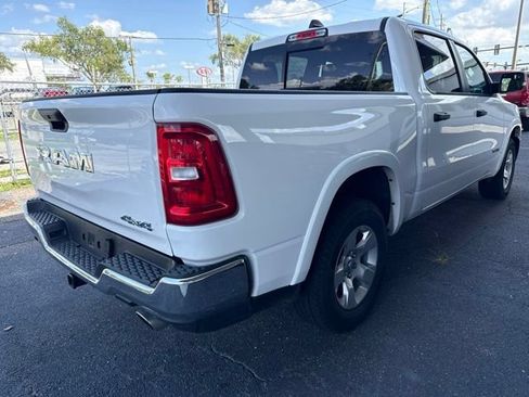 Used 2025 RAM 1500 Big Horn AWD/4WD image 3