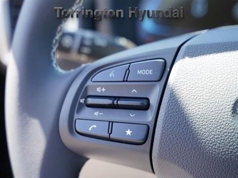 New 2025 Hyundai Venue Limited image 18