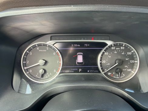 Used 2023 Nissan Rogue S image 6