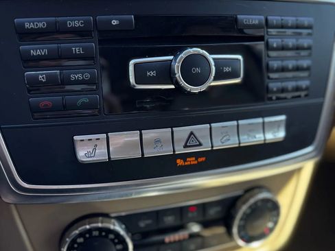 Used 2014 Mercedes-Benz ML 350 BlueTEC 4MATIC image 17