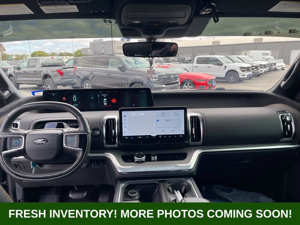 Used 2025 Ford Expedition Tremor AWD/4WD image 4