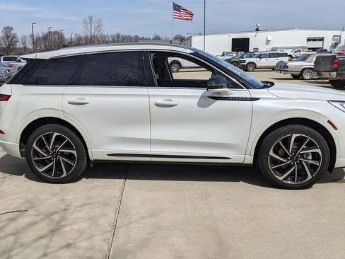 Used 2023 Lincoln Corsair Grand Touring w/ Equipment Group 301A image 2