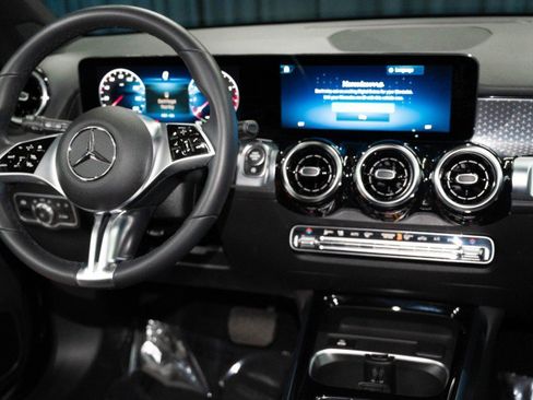Certified 2026 Mercedes-Benz GLB 250 image 18