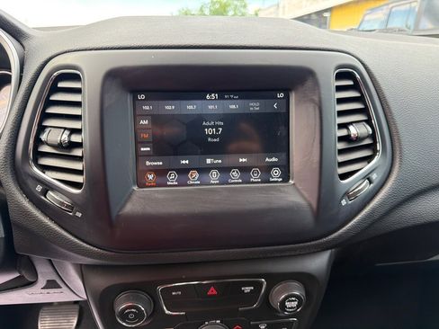 Used 2021 Jeep Compass Latitude w/ Convenience Group AWD/4WD image 40