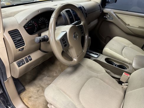 Used 2005 Nissan Frontier LE w/ (H03) Rockford Fosgate Pkg image 10