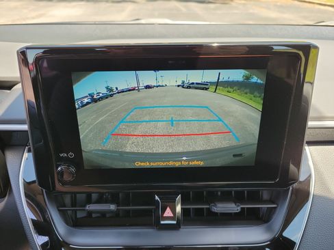 Used 2026 Toyota Corolla LE FWD image 11
