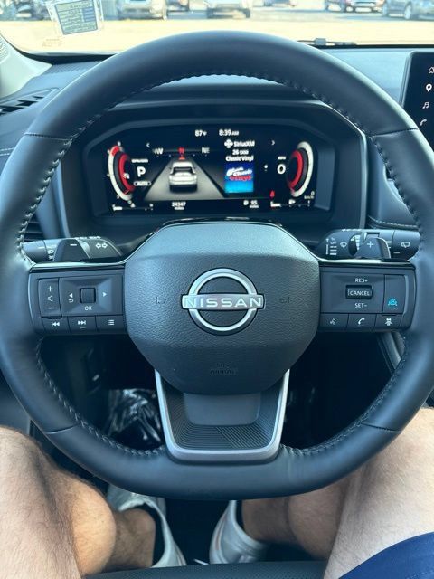 Used 2025 Nissan Rogue Platinum w/ Platinum Premium Package AWD/4WD image 8