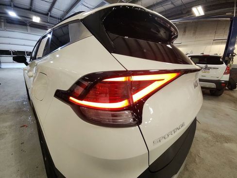 Used 2023 Kia Sportage EX w/ EX Premium Package image 29