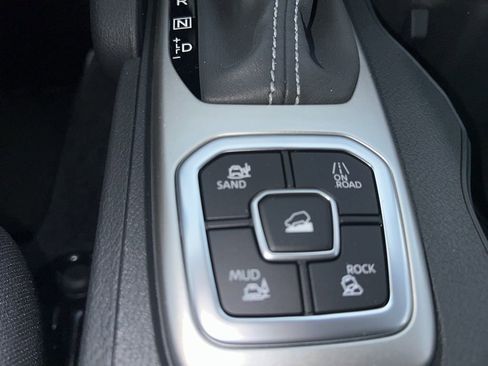 New 2026 Nissan Frontier SV w/ SV Convenience Package AWD/4WD image 18