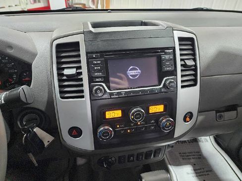 Used 2016 Nissan Frontier SV w/ SV Value Truck Package AWD/4WD image 14