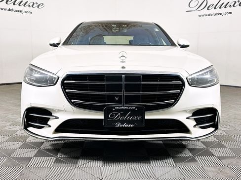 Used 2023 Mercedes-Benz S 580 4MATIC Sedan image 2