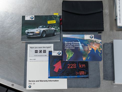 Used 2002 BMW Z8 RWD image 48
