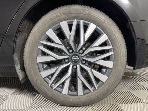 Used 2024 Nissan Altima 2.5 SV image 14